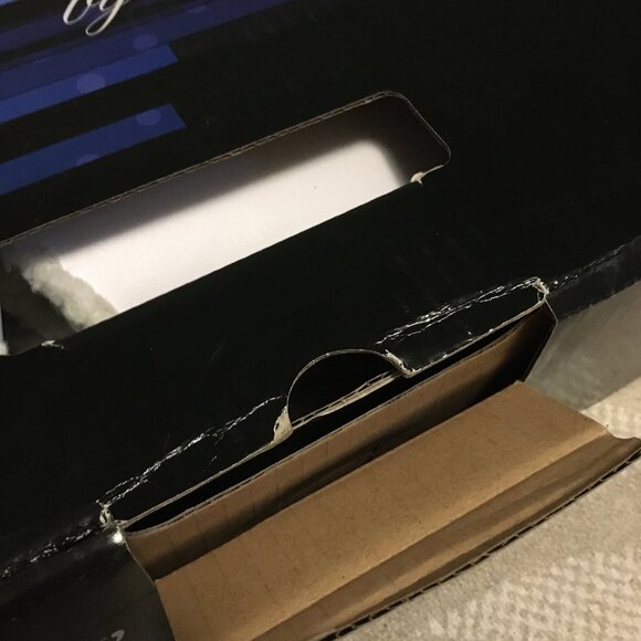 NIB Fleece-lined White Figure Senior Ice Skates - Picture 15 of 16